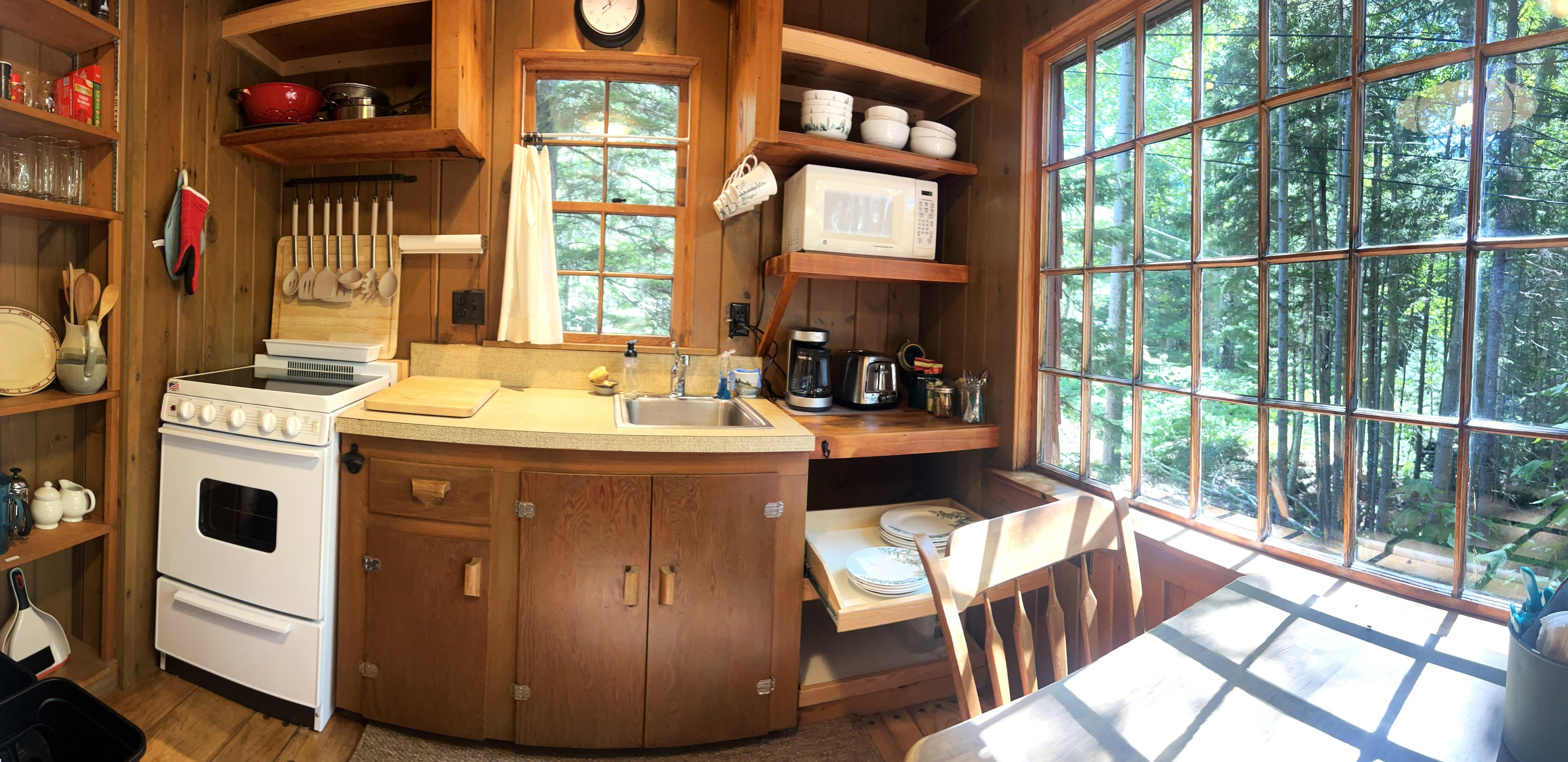 Ice House kitchen